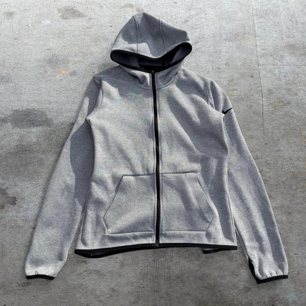 Grey nike tech fleece zip large